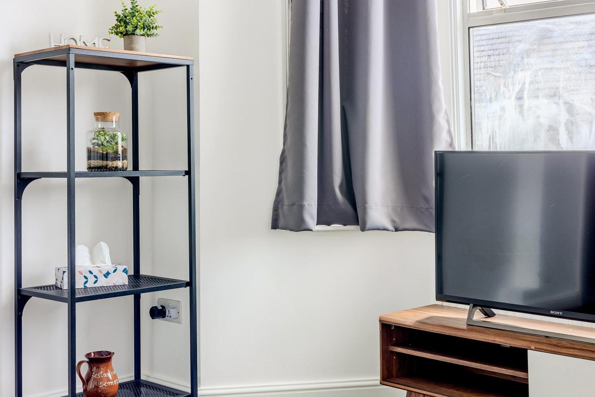 Bright 2Br Flat, Forest Gate, East ลอนดอน ภายนอก รูปภาพ
