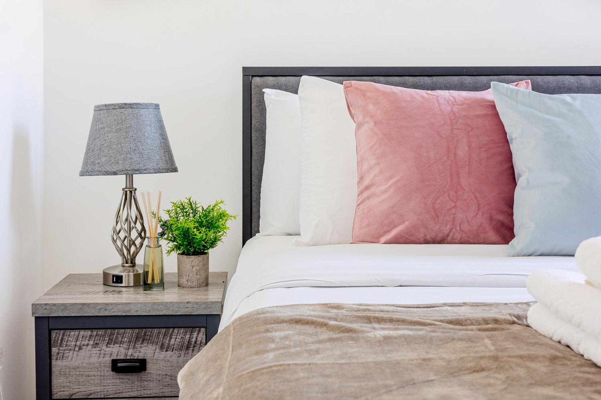 Bright 2Br Flat, Forest Gate, East ลอนดอน ภายนอก รูปภาพ