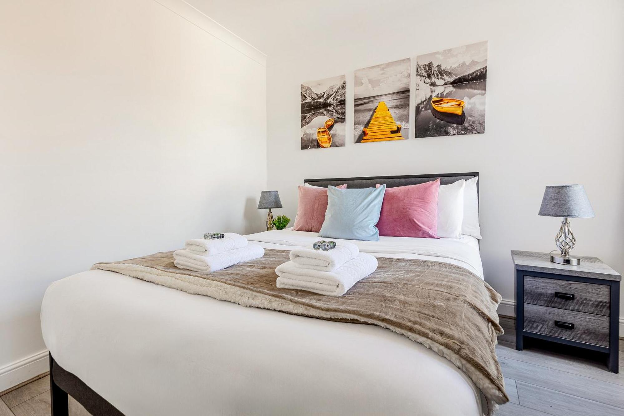 Bright 2Br Flat, Forest Gate, East ลอนดอน ภายนอก รูปภาพ