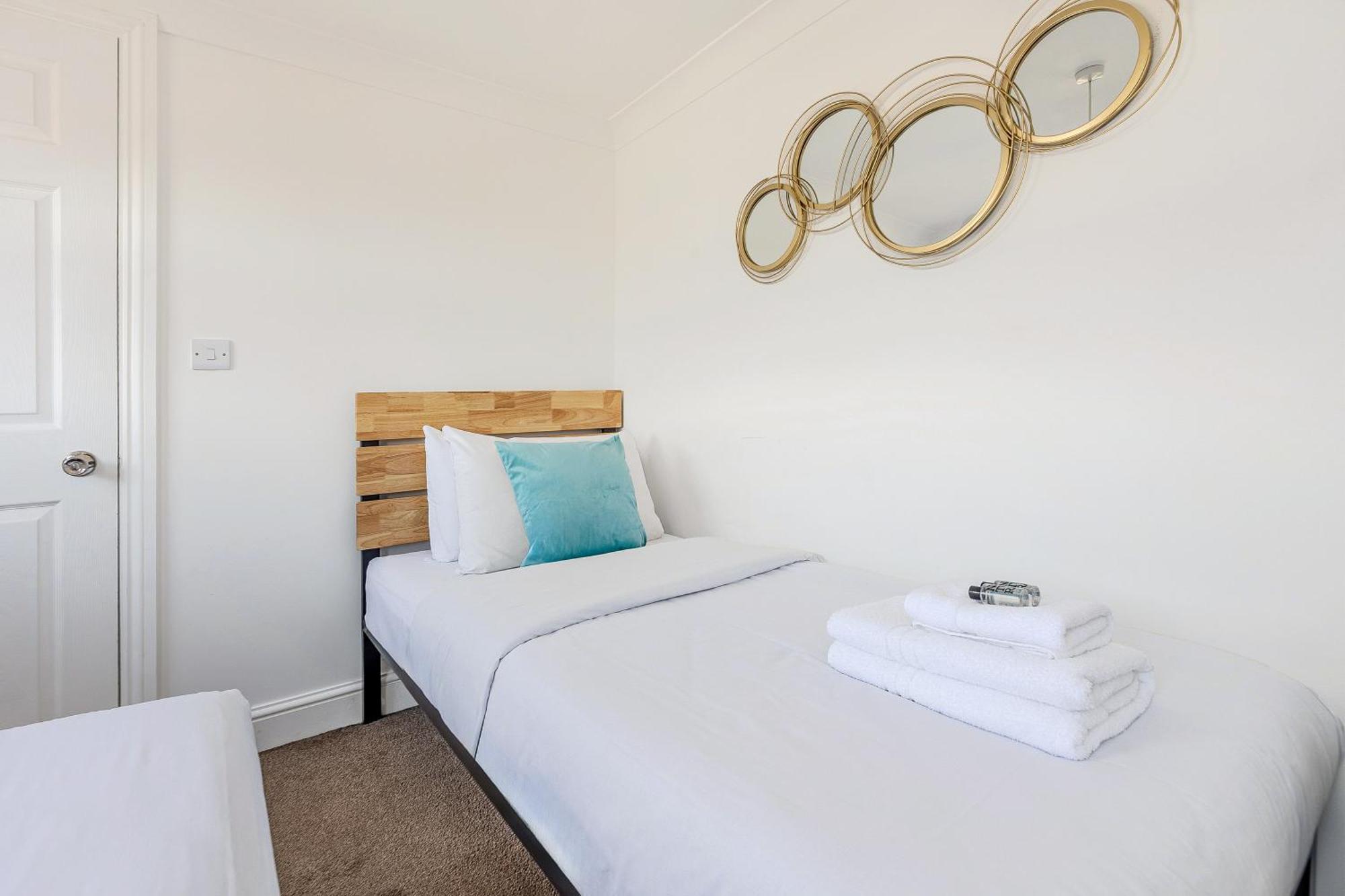 Bright 2Br Flat, Forest Gate, East ลอนดอน ภายนอก รูปภาพ