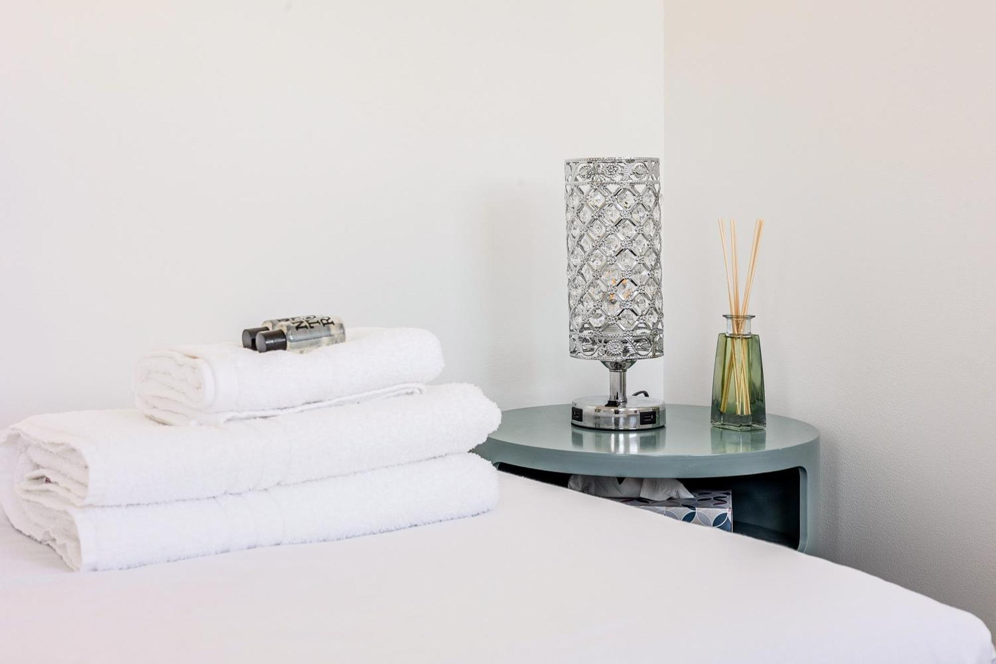 Bright 2Br Flat, Forest Gate, East ลอนดอน ภายนอก รูปภาพ
